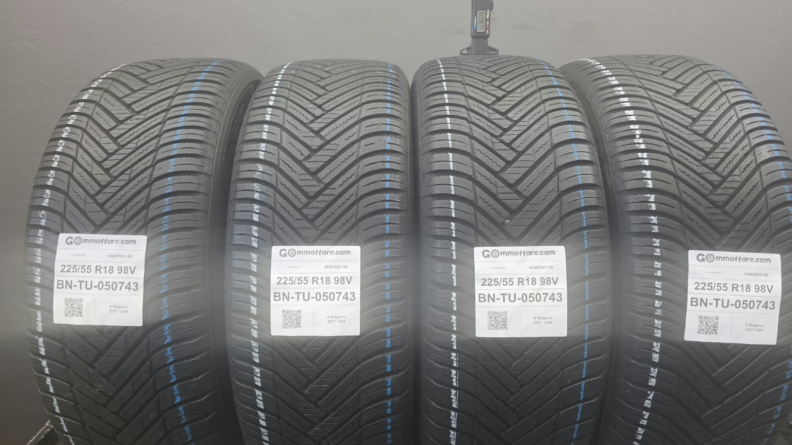 Hankook KINERGY 4S 225/55 R18